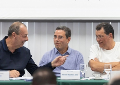 Omar Aziz reforça apoio ao cooperativismo em reunião com lideranças em Manaus