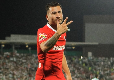 Vasco avança com o Toluca pela contratação do atacante Jean Meneses