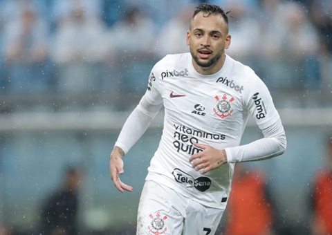 Corinthians acerta permanência de Maycon por mais uma temporada