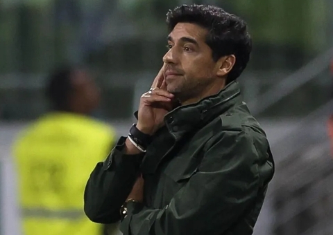 Felipe Melo corneta Abel sobre ausência na reapresentação do Palmeiras