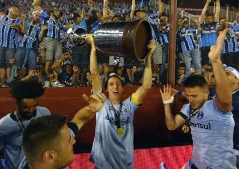 Geromel anuncia aposentadoria ao final da temporada