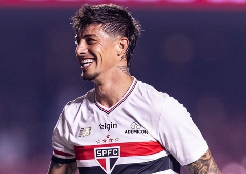 São Paulo vence o Vasco e se mantém na briga por uma vaga na Libertadores