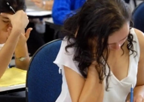  Aluna eliminada no ENADE por alarme de celular tem garantido o direito à colação de grau