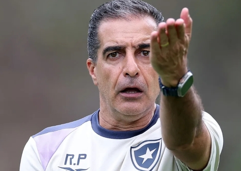 Técnico do Botafogo se preocupa com o PSG no Mundial: 'Montanha grande'