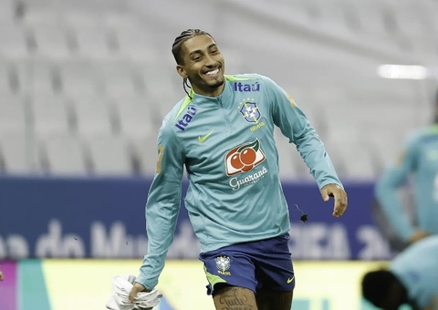 Raphinha chega à Granja Comary e Seleção Brasileira tem o elenco completo 