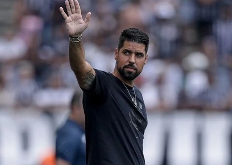 Atlético-MG tem António Oliveira como mais um alvo para a vaga de Milito