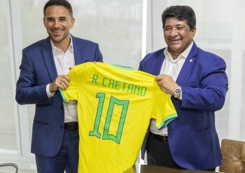 Diretor da CBF cita quatro técnicos possíveis para assumir a seleção; veja