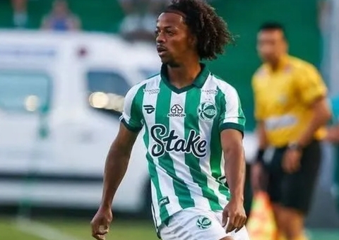 Ênio, acusado de manipulação, é o segundo com mais cartões no Juventude