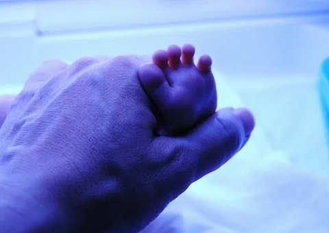 Justiça concede salário-maternidade a mãe após parto de natimorto no Amazonas