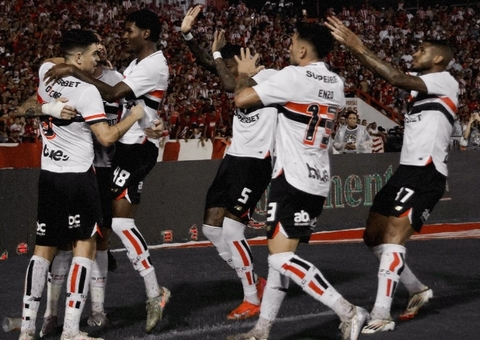 Base aparece de novo, São Paulo vence Náutico e vai às oitavas da Copa do Brasil