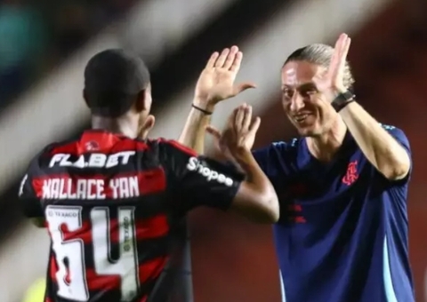 Wallace Yan marca o terceiro para o Flamengo contra o Chelsea
