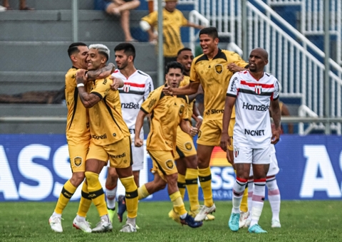 Em duelo do Z-4, Amazonas vence o Botafogo-SP e respira na Série B