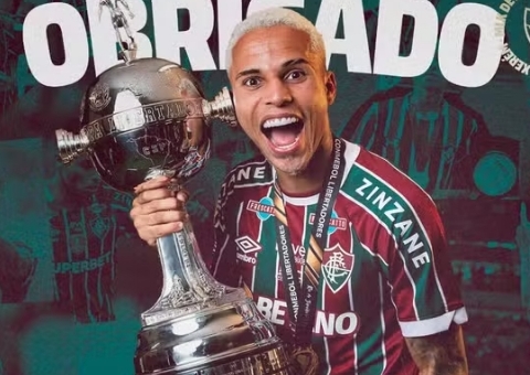 Fluminense vende Alexsander ao Al-Ahli por R$ 54 milhões