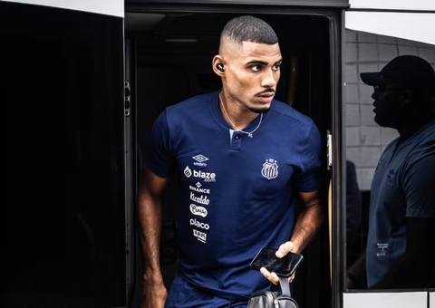 Com Carlos Cuesta próximo do Spartak, Vasco tem interesse em dois zagueiros