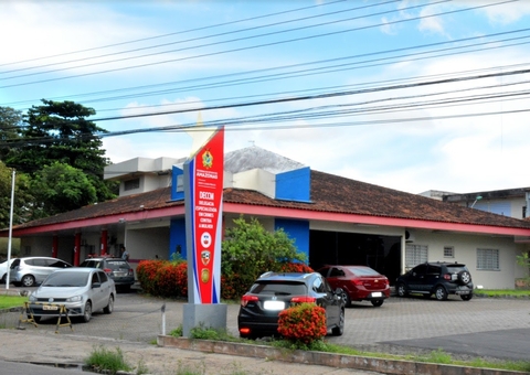 Marido é preso após espancar esposa dentro de casa em Manaus