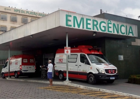 Morre mulher que tentou salvar neto de tiros ao ter casa invadida em Manaus
