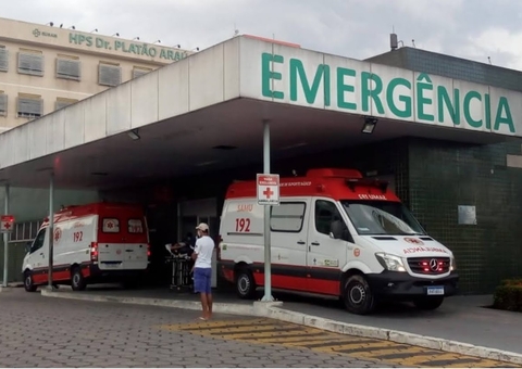 Jovem morre ao ter cabeça crivada de tiros enquanto assistia jogo em Manaus