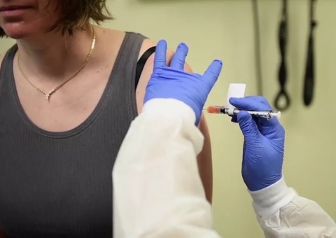 Anvisa e laboratório avaliam hoje uso emergencial da Covaxin