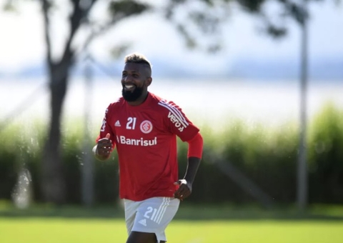 Torcedor doa R$ 1 milhão para o Inter escalar Rodinei contra o Flamengo