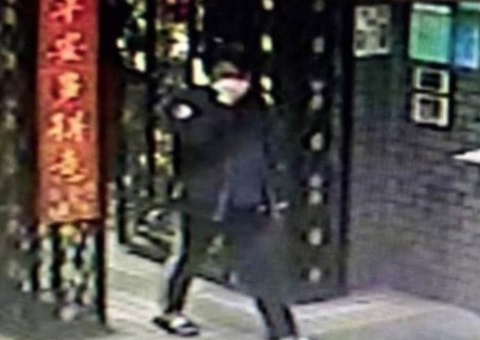 Italiano com variante brasileira recebeu 2ª dose dias antes do diagnóstico 