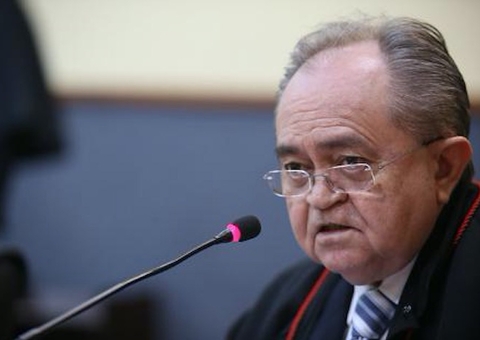 Desembargador do TJAM, Djalma Martins, está internado com Covid-19