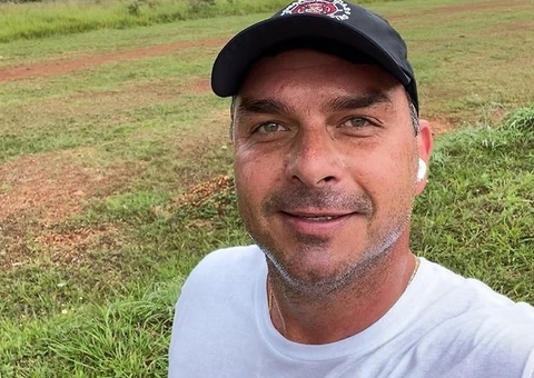 Flávio Bolsonaro compra mansão em Brasília por R$ 6 milhões, diz site