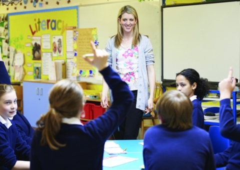 Profissionais da Educação são incluídos no grupo prioritário de vacinação