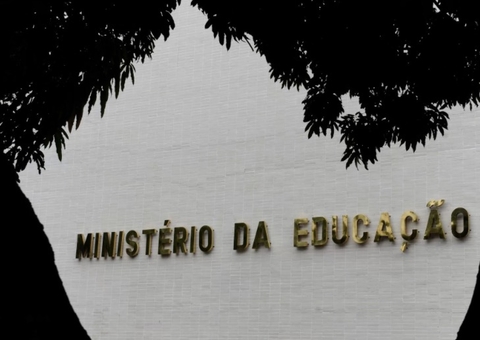 MEC cancela ofício que proibia manifestações políticas em universidades