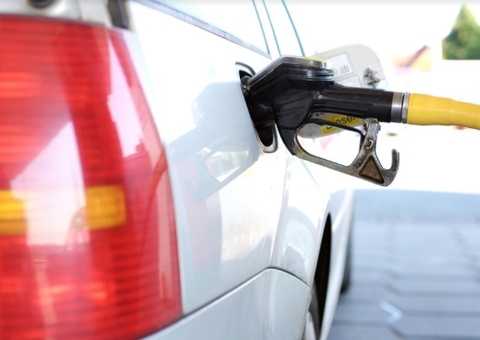 Petrobras anuncia novo reajuste no preço da gasolina e do diesel 