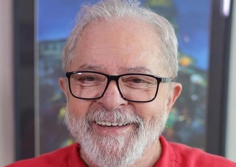 Famosos repercutem anulação das condenações de Lula que o torna elegível 