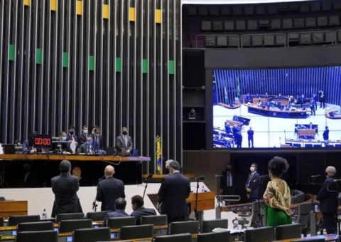 Câmara aprova texto-base da PEC Emergencial e auxílio pode retornar
