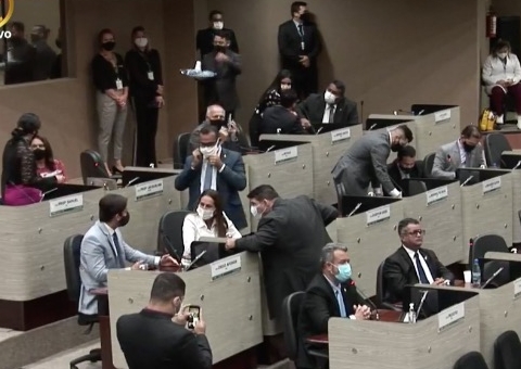 Câmara aprova projeto que autoriza Prefeitura de Manaus a comprar vacinas  