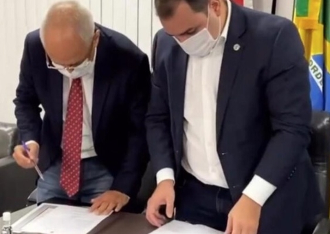 Ângelus Figueira toma posse como deputado estadual 