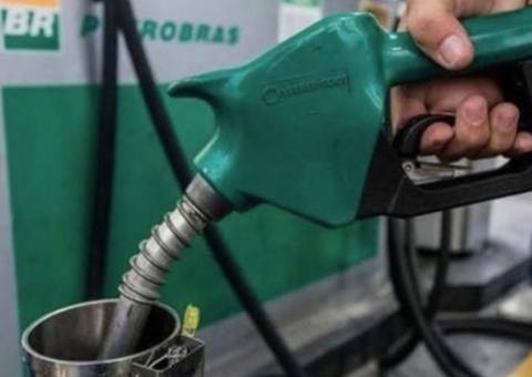 Petrobras anuncia redução do preço da gasolina nas refinarias