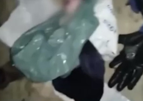 Recém-nascido é encontrado em saco de lixo 