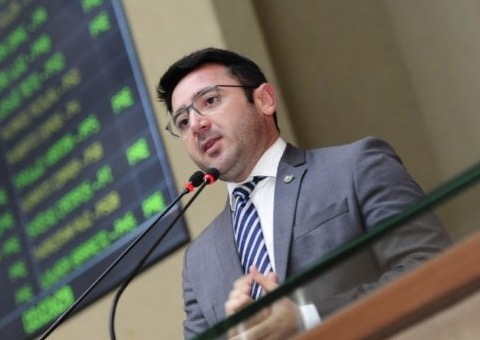 Carlinhos Bessa é eleito primeiro vice-presidente da Aleam