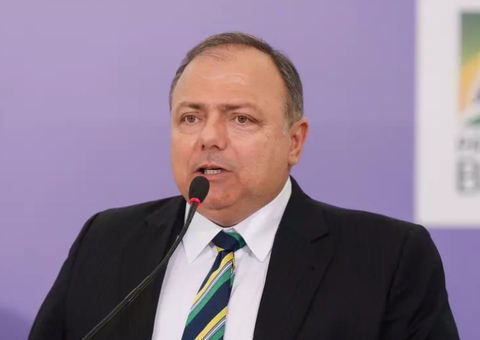 Demitido da Saúde, Pazuello retorna ao Exército, ainda sem função