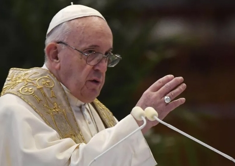 Papa acaba com privilégios judiciais para cardeais e bispos