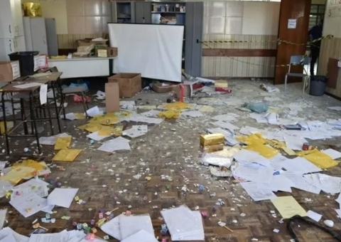 Crianças invadem e vandalizam escola no Paraná 