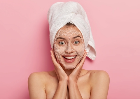 Saiba como preparar essa máscara esfoliante de aveia e banana