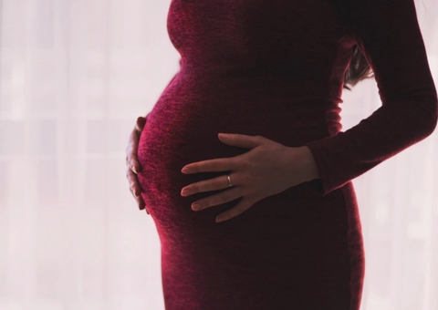 Grávida morre após levar choque em máquina de lavar