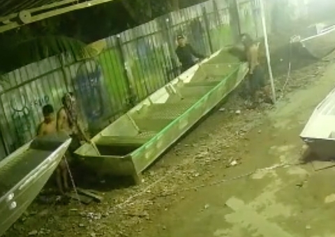 Polícia divulga vídeo de furto de embarcações de alumínio em Manaus 