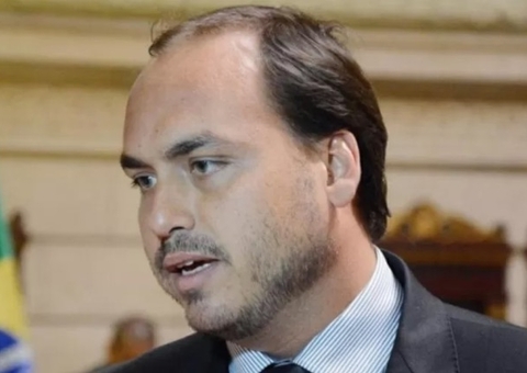 Carlos Bolsonaro não será convocado para CPI da Covid