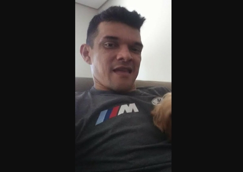 Homem sai de casa em carro preto e desaparece em Manaus