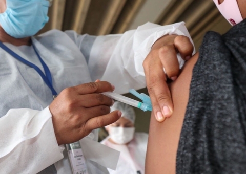 TJAM é competente para investigar fura-filas da vacina em Manaus, diz STJ