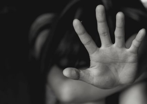 Menina abortou 2 vezes após ser estuprada pelo pai no Amazonas