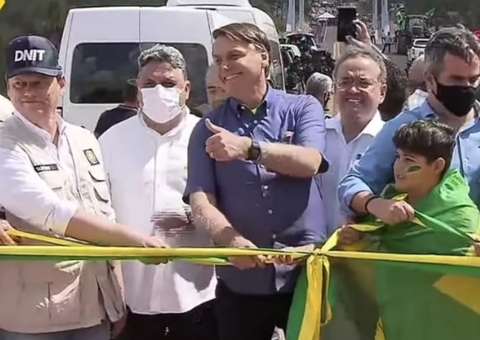 Bolsonaro desembarca hoje no Amazonas para inauguração de ponte