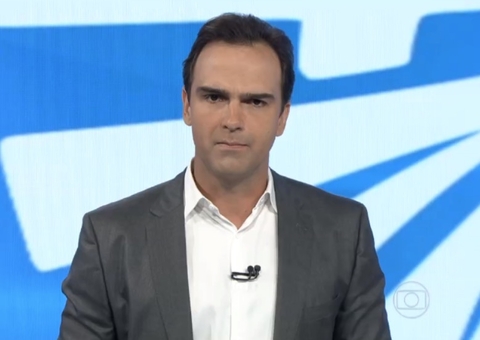 Bronzeado de Tadeu Schmidt no ‘Fantástico’ chama atenção e vira meme