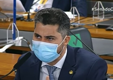 Senador critica Wilson Lima: ‘Era oportunidade de falar sobre compra de respiradores em loja de vinho’