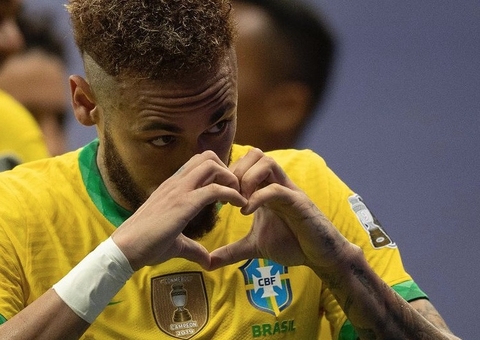 Neymar faz mistério ao se declarar para affair